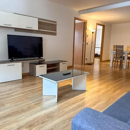 Moderno A Pie De Pistas 4pax, Pk Gn Apartment
